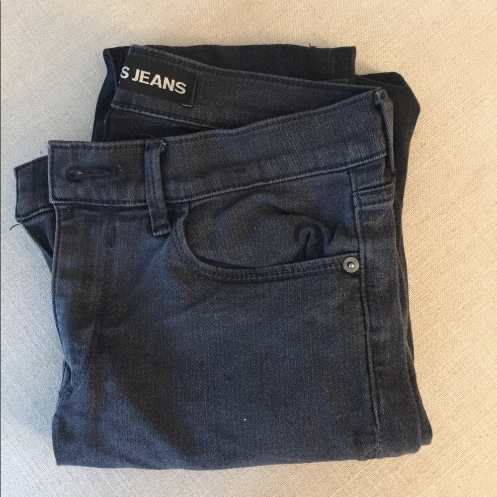 Black skinny leg jeans